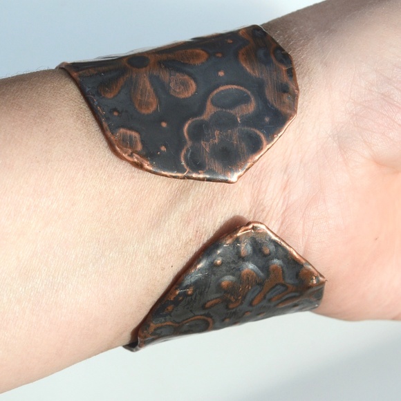 Floral Embossed Wide Cuff Bracelet Pure Solid Copper Patina Flowers Handmade - Picture 9 of 11